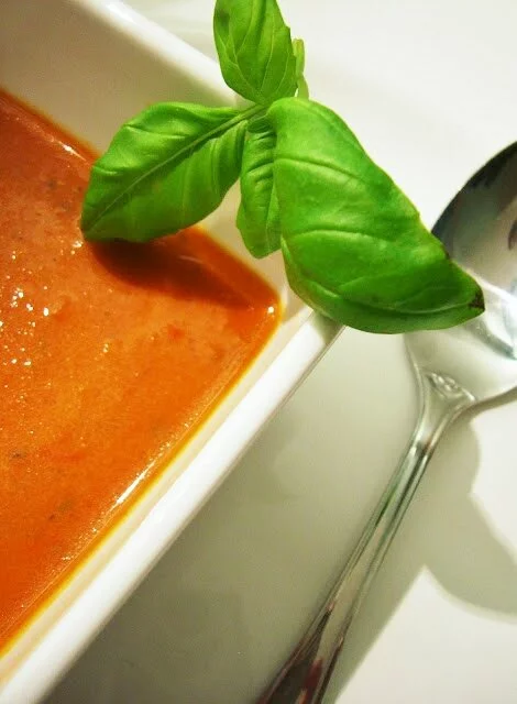 Dietetyczna zupa krem pomidorowo-paprykowa